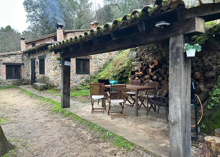 בית נופש Antiguo Molino Con Piscina Y Chimenea En El Valle Del Tietar