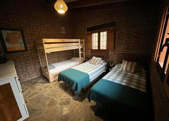 Antiguo Molino Con Piscina Y Chimenea En El Valle Del Tietar בית נופש