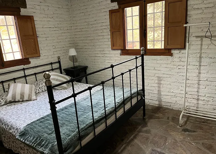 Antiguo Molino Con Piscina Y Chimenea En El Valle Del Tietar