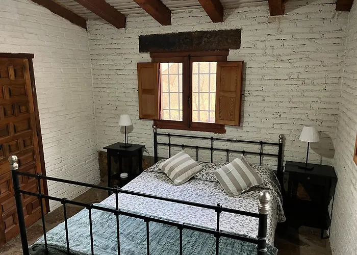 Antiguo Molino Con Piscina Y Chimenea En El Valle Del Tietar *