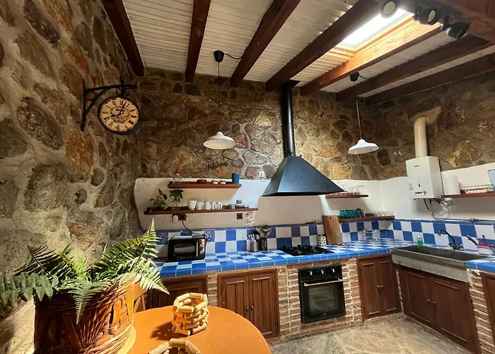 Antiguo Molino Con Piscina Y Chimenea En El Valle Del Tietar * Касавьеха